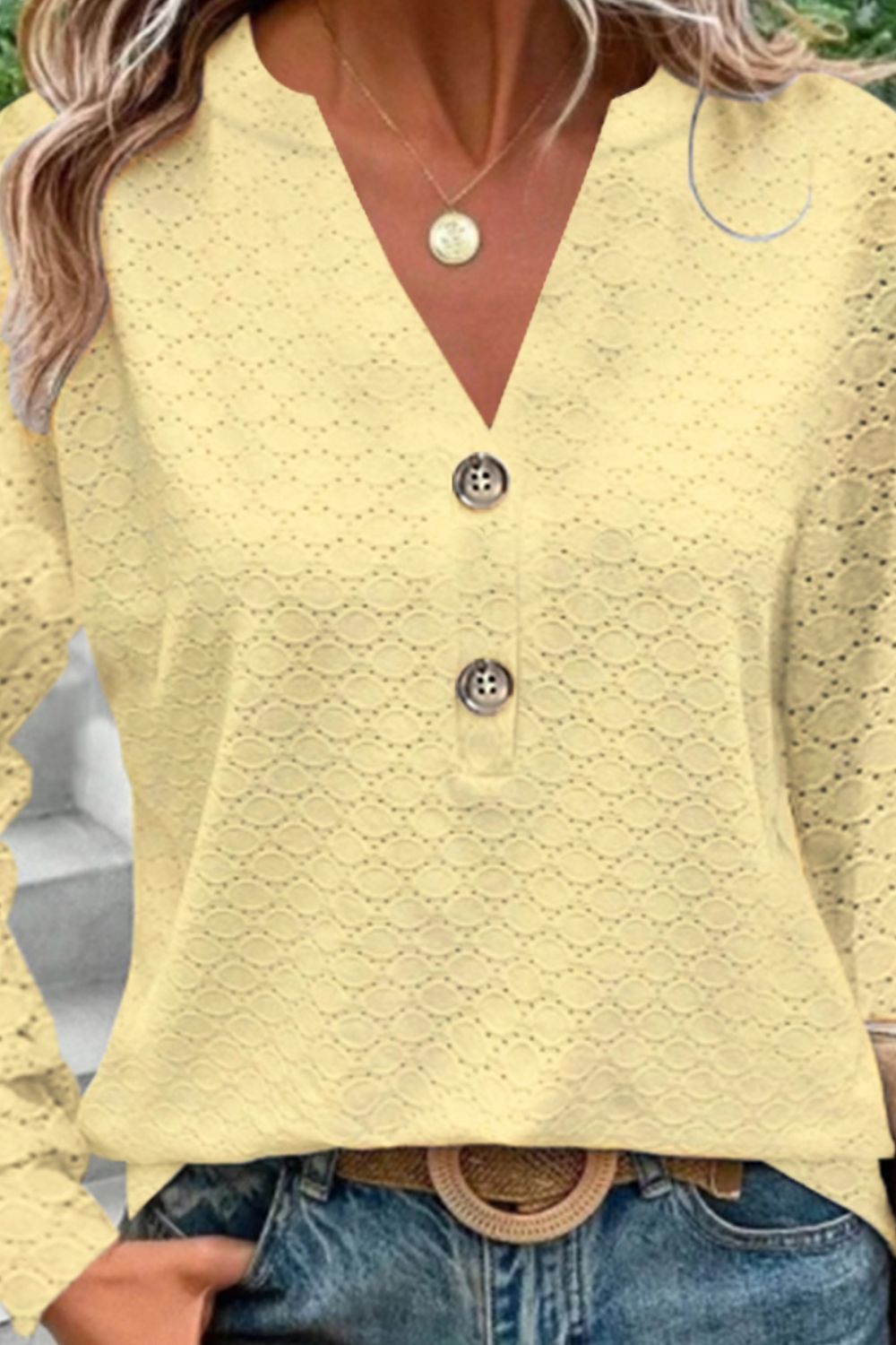 Eyelet Notched Top